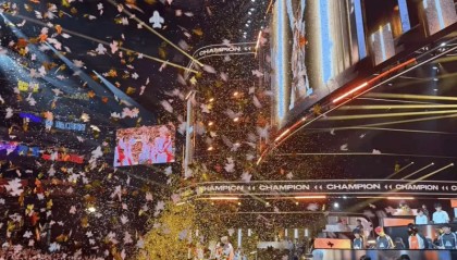 开云app-AG主教练Nubi发文：我终于淋到了属于自己的金色的雨